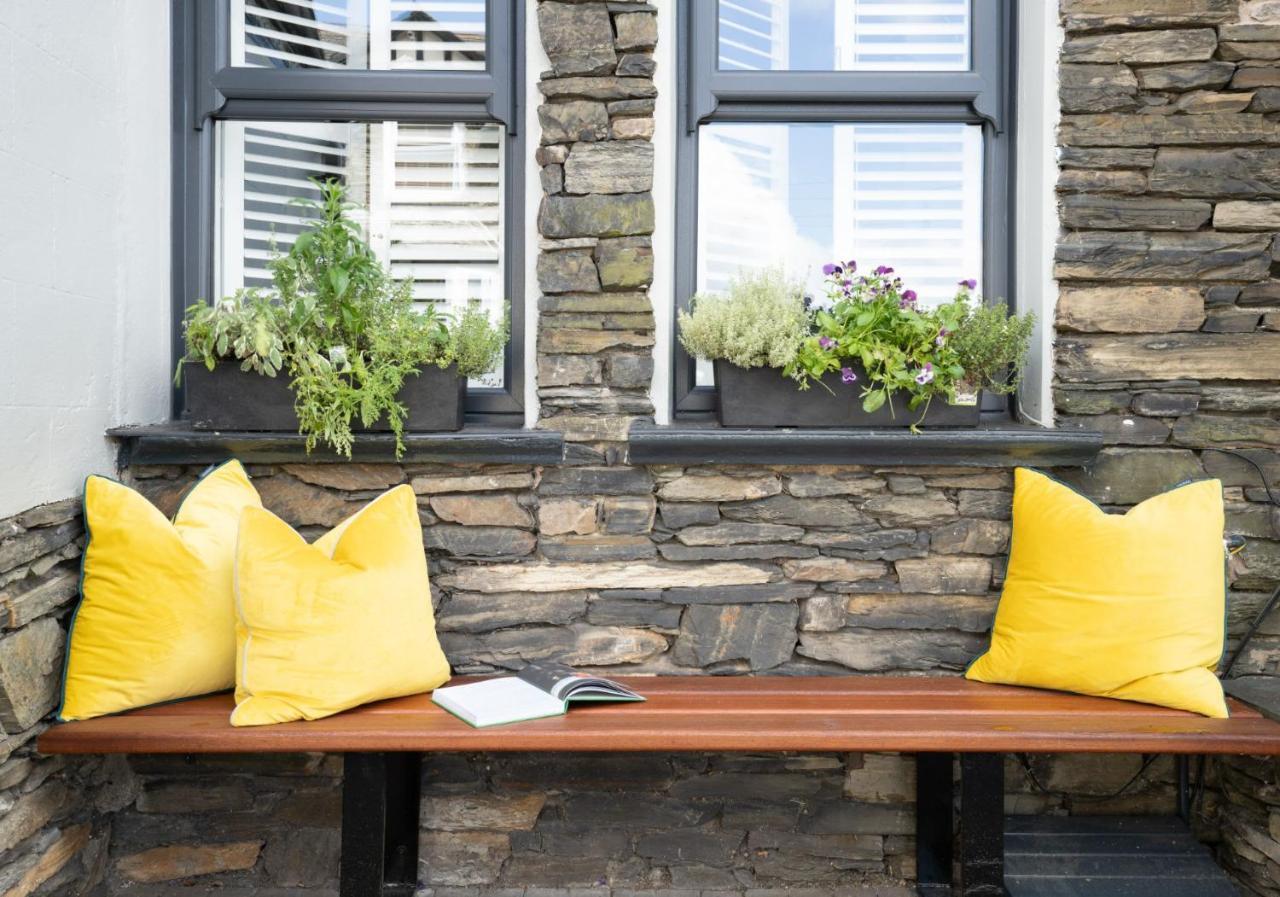 Modern Home In Windermere By Letmestay Bagian luar foto